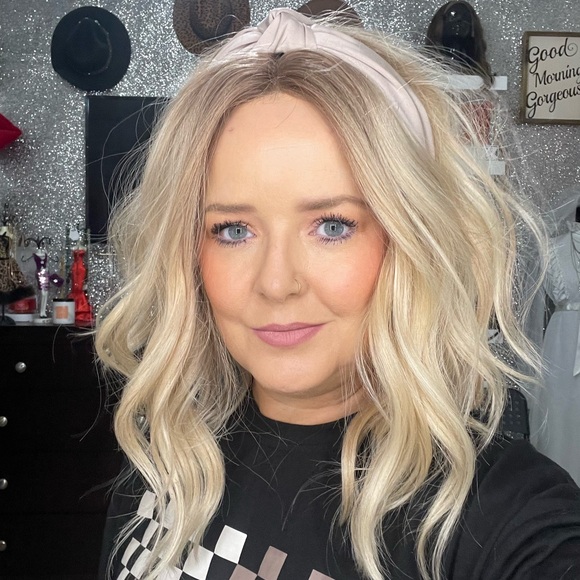 Blonde Wavy Hair Wig with Headband - Picture 1 of 6